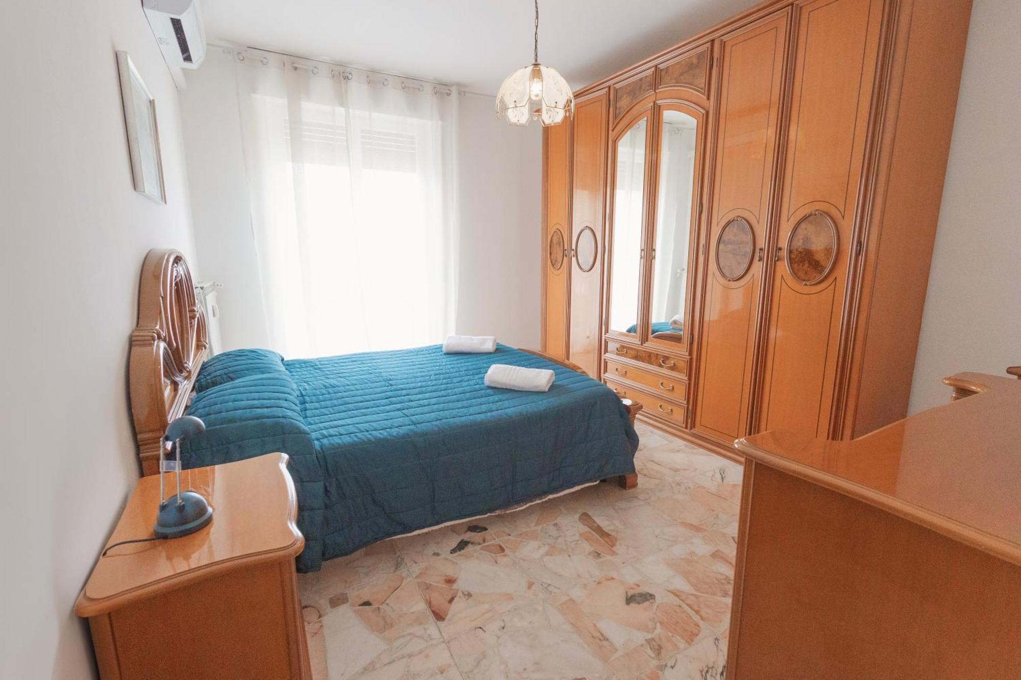 La Casa Della Posta Lägenhet Vallecrosia Exteriör bild